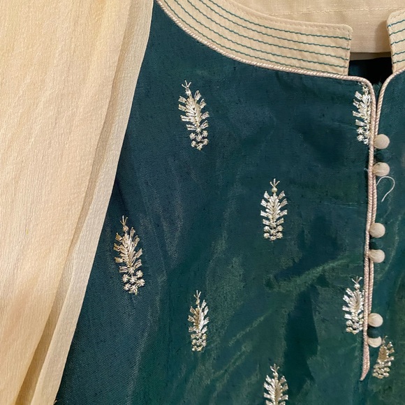 Indian Salwar - green and cream - Picture 3 of 4